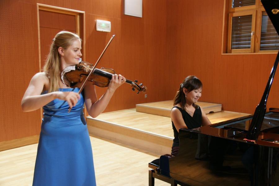Solenne Païdassi et Hyo Sun Lim Solenne Païdassi et Hyo Sun Lim