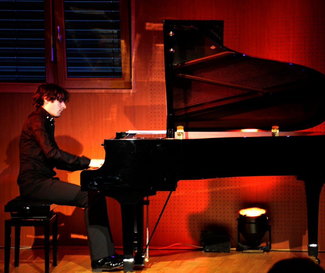 Emmanuel Christien joue Liszt Emmanuel Christien joue Liszt