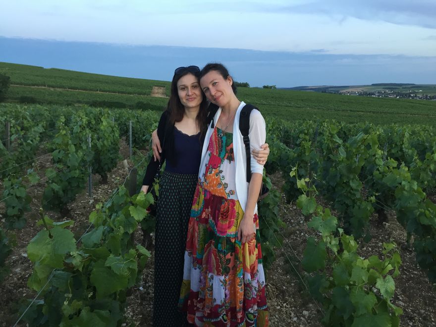 Aurélienne Brauner et Lorène de Ratuld - Chablis Aurélienne Brauner et Lorène de Ratuld - Chablis